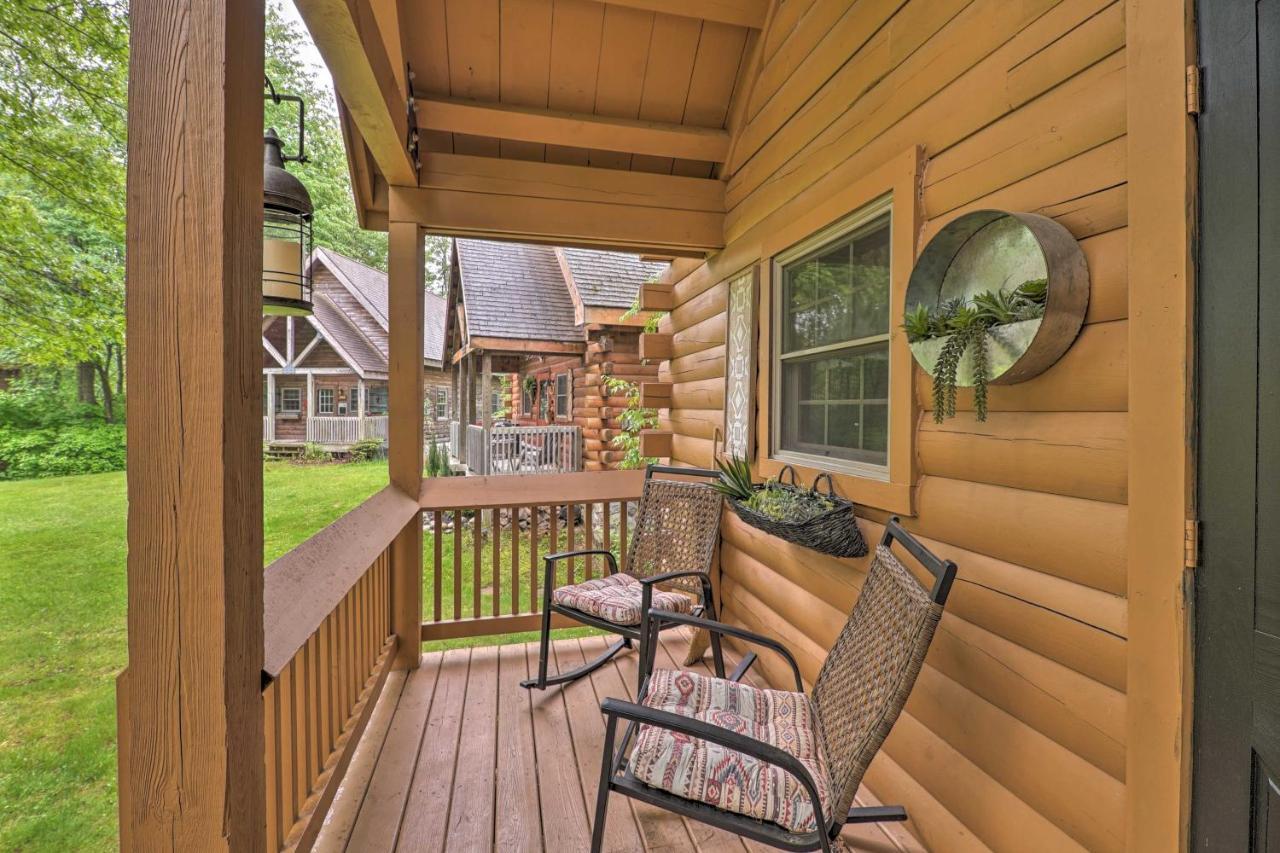 Cozy Retreat With Porch And Double Jj Resort Access! Rothbury ภายนอก รูปภาพ